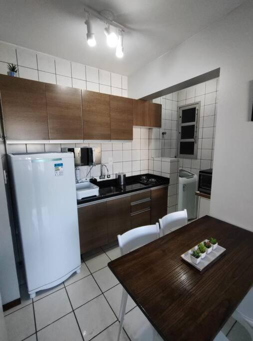 2 Apto Na Principal De Canasvieiras * Florianopolis